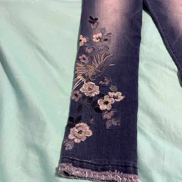 Democracy Blue Floral Straight Leg Jeans - Picture 4 of 9